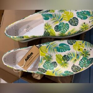 Native Water Shoes - Leafy Green and White